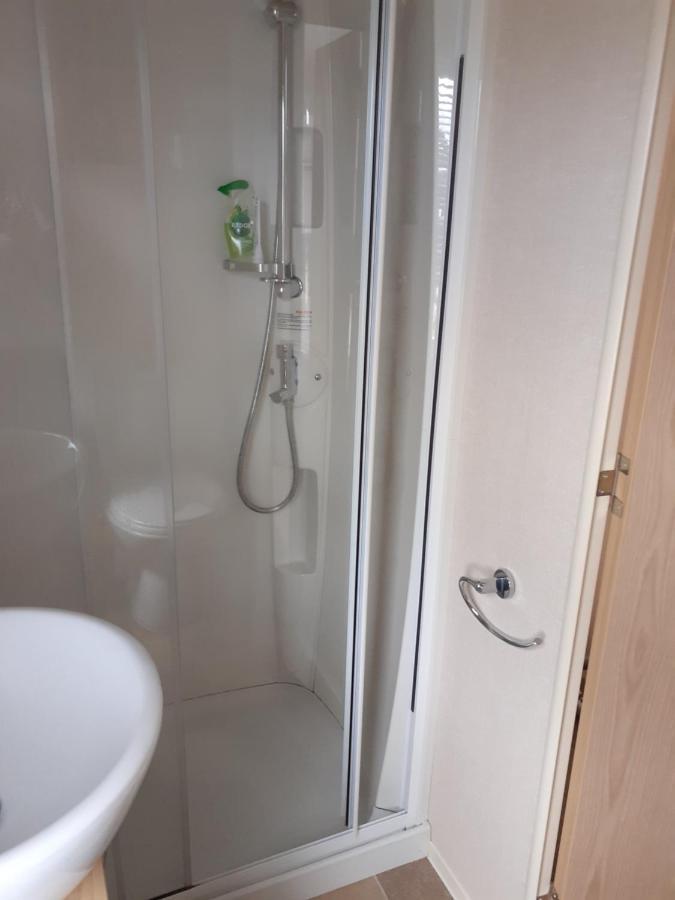 Rick'S Retreat Static Caravan Near The Beach With Free Wifi Lossiemouth Exterior photo